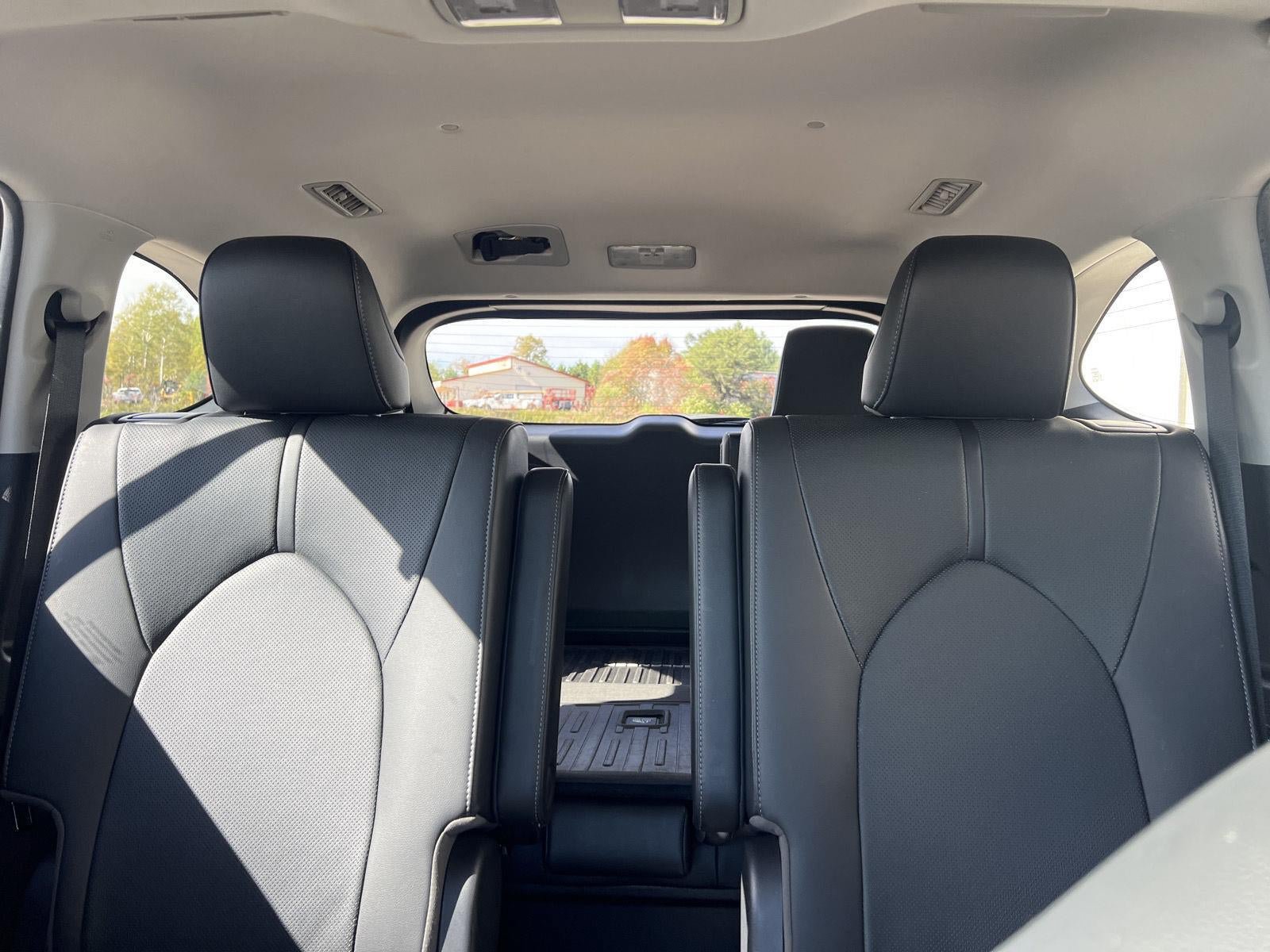 Used 2020 Toyota Highlander Limited AWD/4WD image 16