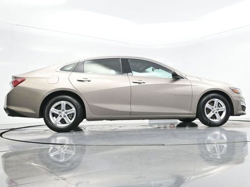 Used 2022 Chevrolet Malibu LT FWD image 49
