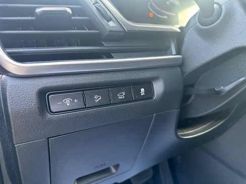 Used 2025 Kia Telluride S FWD image 16
