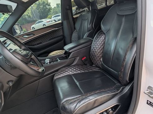 Used 2023 Jeep Grand Cherokee L Summit w/ Advanced Protech Group IV AWD/4WD image 15