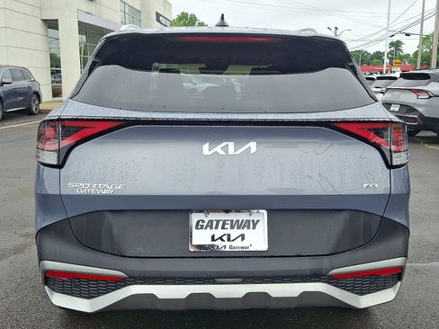 Used 2023 Kia Sportage EX image 5
