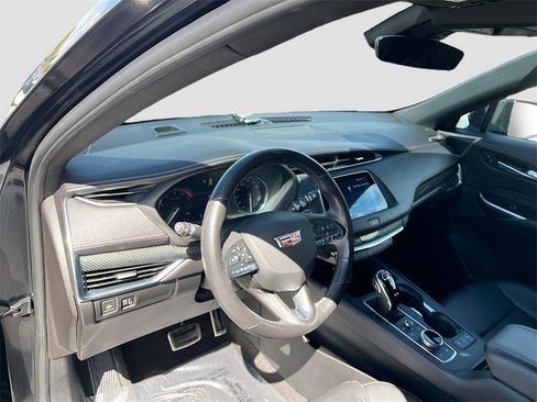 Used 2020 Cadillac XT4 Sport image 9