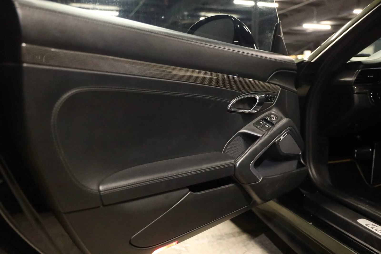 Used 2014 Porsche 911 Turbo S AWD/4WD image 25