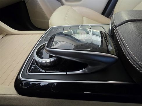 Used 2017 Mercedes-Benz GLS 450 4MATIC image 32