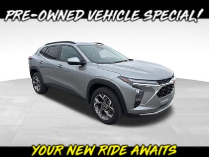 Used 2025 Chevrolet Trax LT