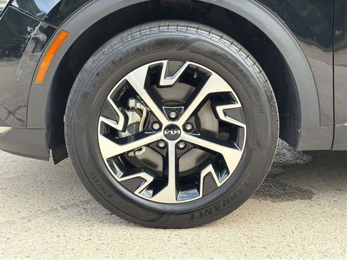 Used 2023 Kia Sportage EX AWD/4WD image 16