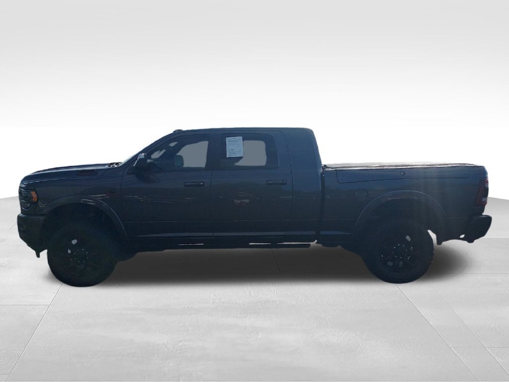 Used 2022 RAM 2500 Limited AWD/4WD image 2