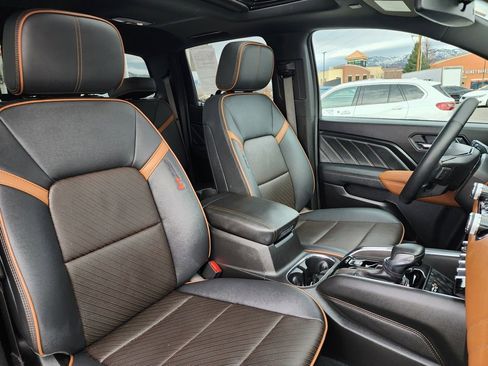 Used 2024 GMC Canyon AT4 w/ AT4 Premium Package image 20