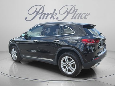 Used 2023 Mercedes-Benz GLA 250 w/ Premium Package image 3