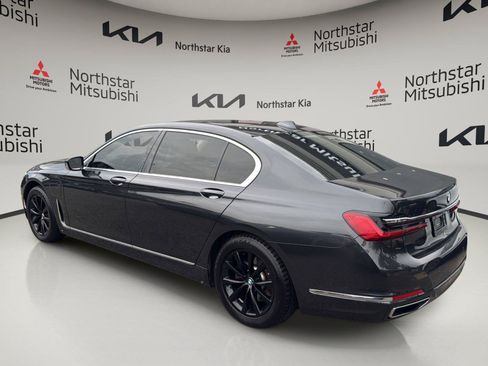 Used 2021 BMW 745e xDrive w/ Luxury Rear Seating Package AWD/4WD image 3