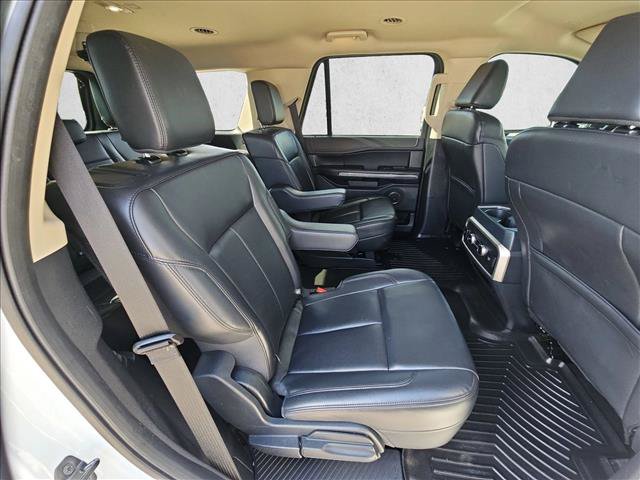 Used 2024 Ford Expedition XLT RWD image 19