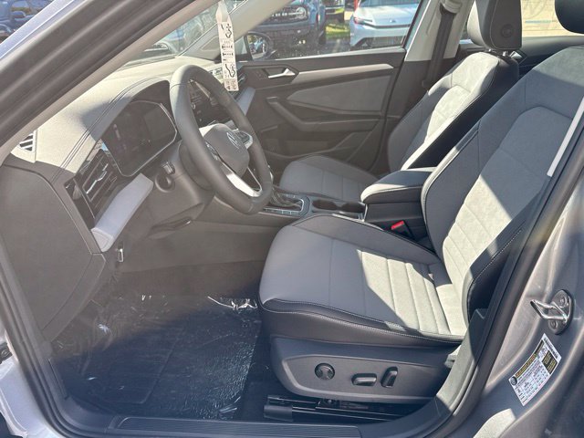 New 2027 Volkswagen Jetta SE FWD image 12
