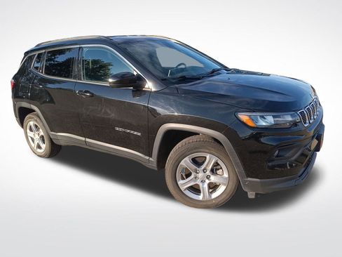 Certified 2024 Jeep Compass Latitude image 8
