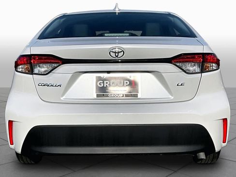 Used 2025 Toyota Corolla LE FWD image 5
