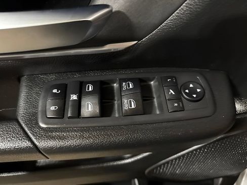 Used 2020 RAM 1500 Big Horn AWD/4WD image 3