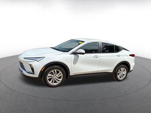 Used 2025 Buick Envista Preferred image 8