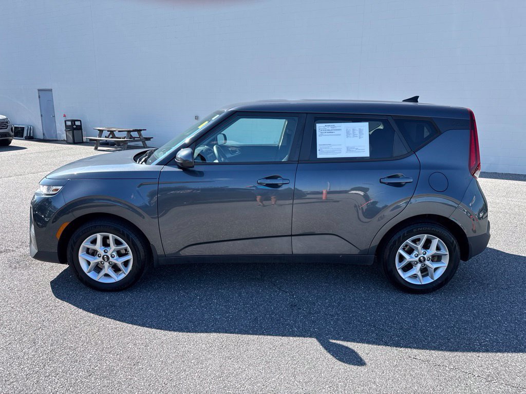 Used 2020 Kia Soul S FWD image 4