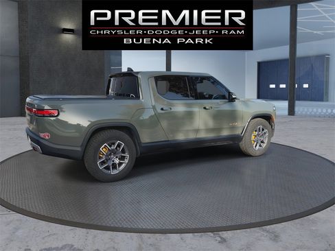 Used 2023 Rivian R1T Launch Edition image 8