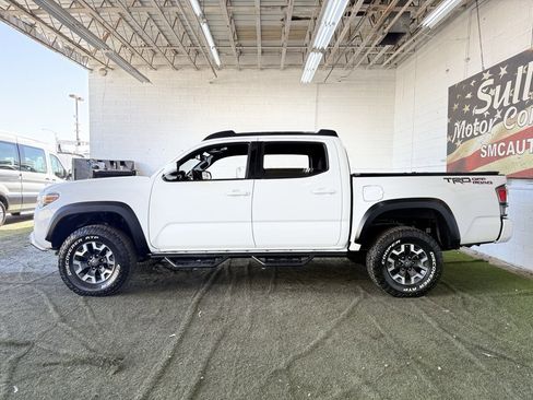 Used 2021 Toyota Tacoma TRD Off-Road image 4