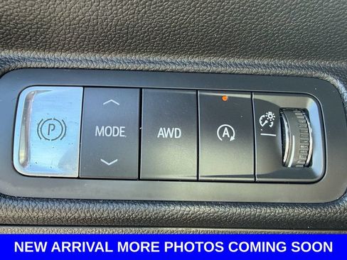 Used 2024 Chevrolet Traverse Z71 w/ Enhanced Driving Package AWD/4WD image 23