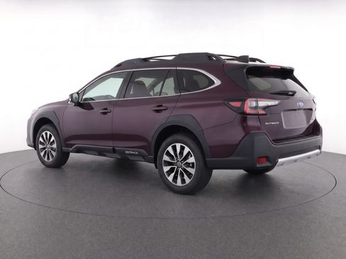 Used 2025 Subaru Outback Limited AWD/4WD image 4