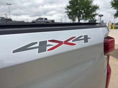 Used 2021 Chevrolet Silverado 1500 RST w/ Rally Edition AWD/4WD image 10