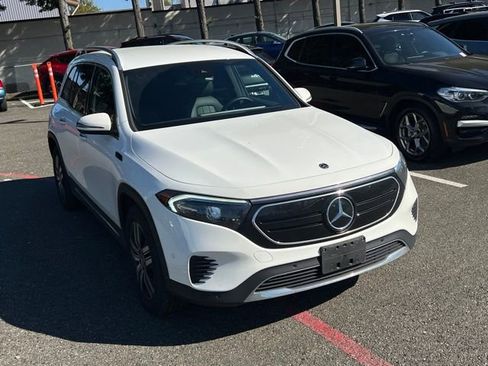 Used 2022 Mercedes-Benz EQB 300 4MATIC image 7