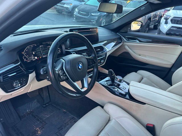Used 2023 BMW 530e w/ Premium Package RWD image 18