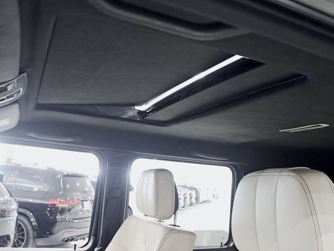 Used 2015 Mercedes-Benz G 63 AMG G 63 AMG image 30