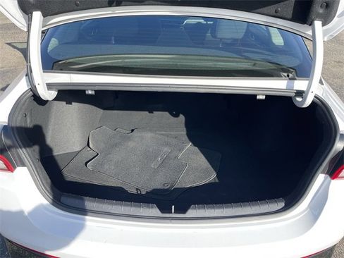 Used 2022 Kia K5 LXS image 22