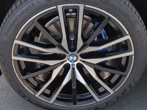 Used 2024 BMW X5 xDrive40i w/ M Sport Package AWD/4WD image 13