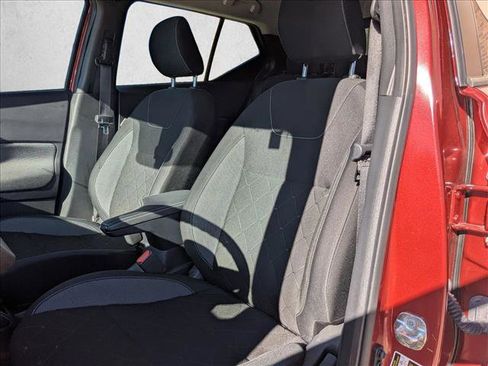 Used 2020 Nissan Kicks SV image 20