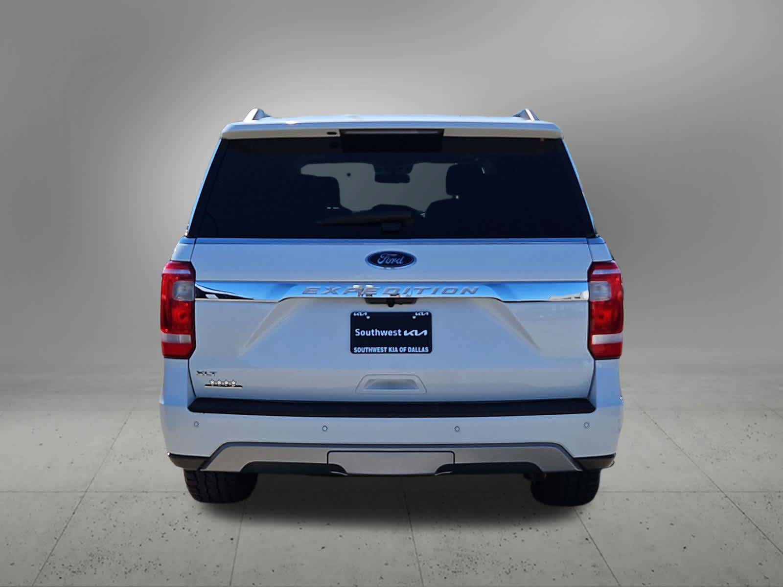 Used 2021 Ford Expedition XLT AWD/4WD image 4