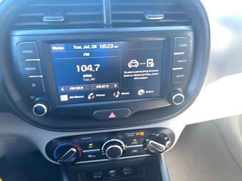Used 2024 Kia Soul LX FWD image 29