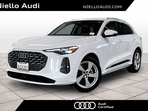 Certified 2025 Audi Q5 Prestige image 1