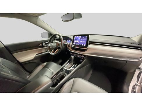 Used 2022 Jeep Compass Limited AWD/4WD image 18