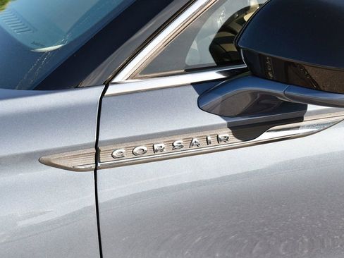 Used 2022 Lincoln Corsair AWD w/ Equipment Group 101A image 38