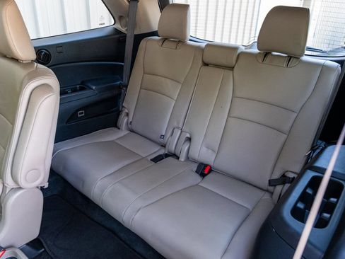 Used 2021 Honda Pilot Elite image 38