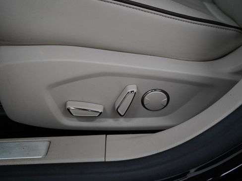 Used 2017 Ford Fusion Platinum AWD/4WD image 25