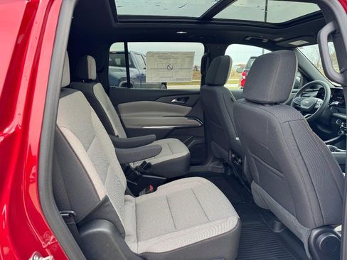 New 2026 Chevrolet Traverse LT image 5