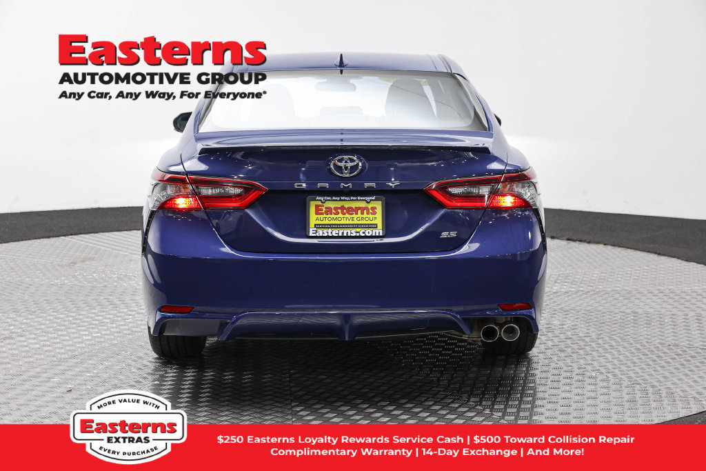 Used 2024 Toyota Camry SE FWD image 7