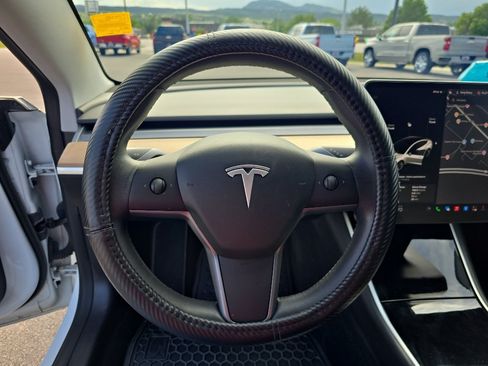 Used 2020 Tesla Model 3 Long Range AWD/4WD image 18
