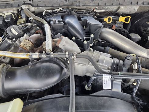 Used 2019 Ford F350 Lariat w/ Lariat Ultimate Package AWD/4WD image 32