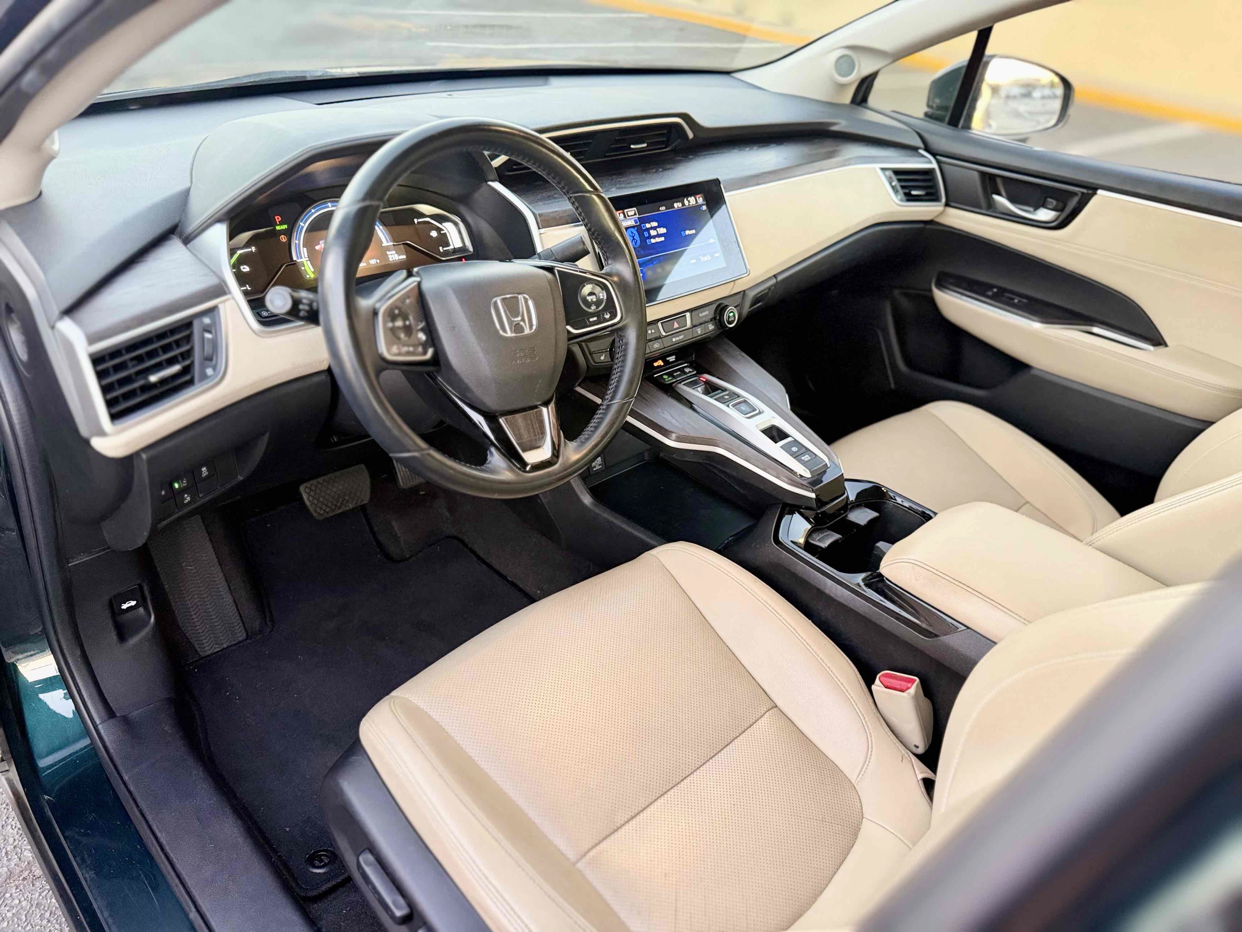 Used 2018 Honda Clarity Touring image 12