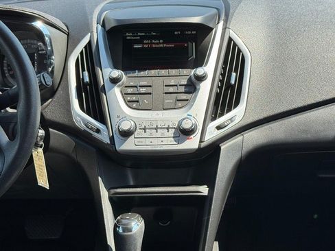 Used 2017 GMC Terrain SLE FWD image 13