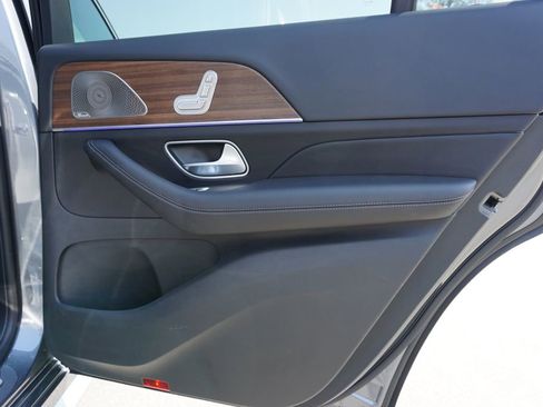 Certified 2025 Mercedes-Benz GLS 450 4MATIC image 41