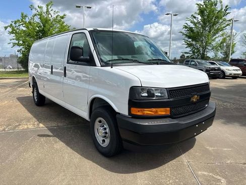 New 2026 Chevrolet Express 2500 Extended w/ Driver Convenience Package RWD image 1