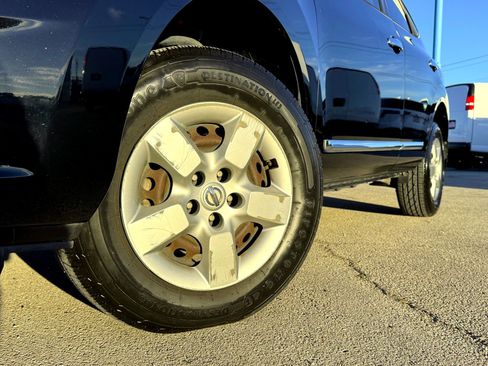 Used 2015 Nissan Rogue S w/ Convenience Package image 2