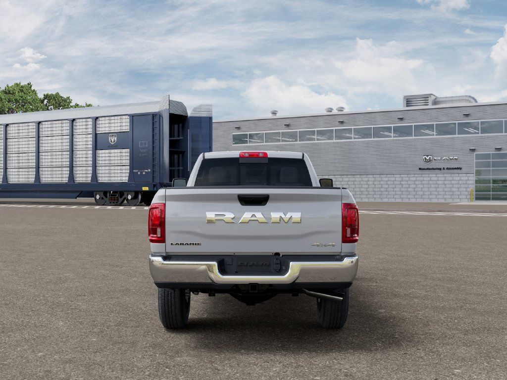 New 2025 RAM 3500 Laramie AWD/4WD image 8