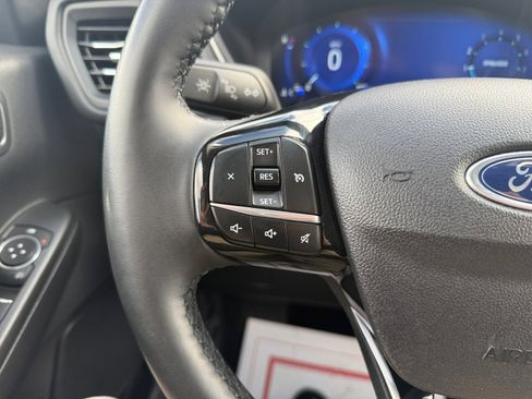 Used 2021 Ford Escape SEL w/ Technology Package image 32